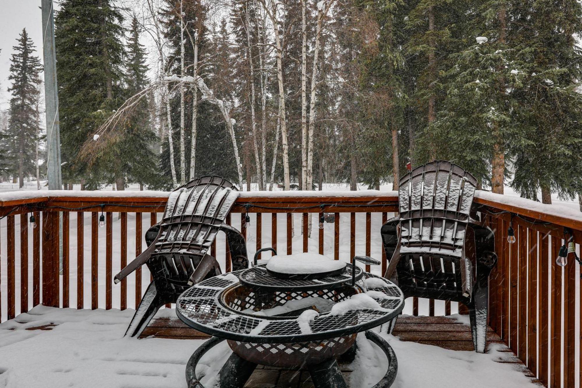 Villa North Pole Escape With Deck And Aurora Lights Views! Exterior foto